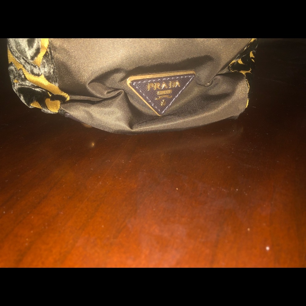Prada purse - Picture 4 of 5
